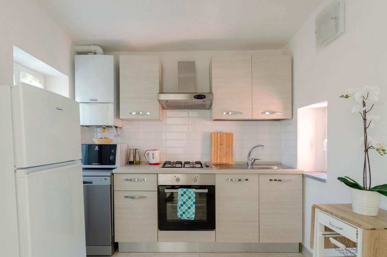 Alla Casa Rosa, Peaceful Apartment Surrounded By Greenery With Free Parking, Wifi & Air Conditioning Рапало Екстериор снимка