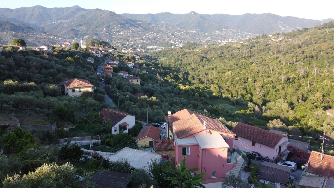 Alla Casa Rosa, Peaceful Apartment Surrounded By Greenery With Free Parking, Wifi & Air Conditioning Рапало Екстериор снимка
