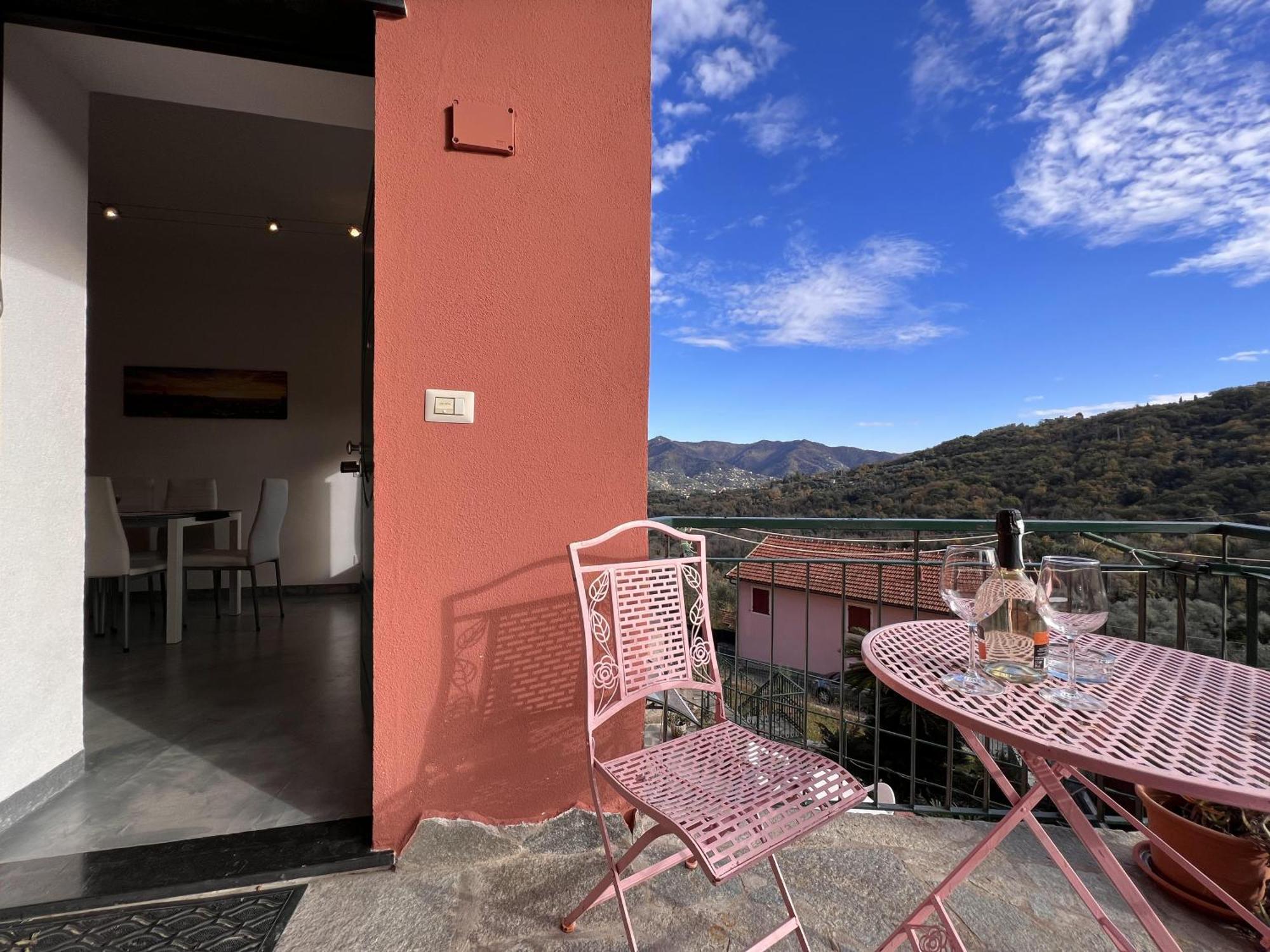 Alla Casa Rosa, Peaceful Apartment Surrounded By Greenery With Free Parking, Wifi & Air Conditioning Рапало Екстериор снимка