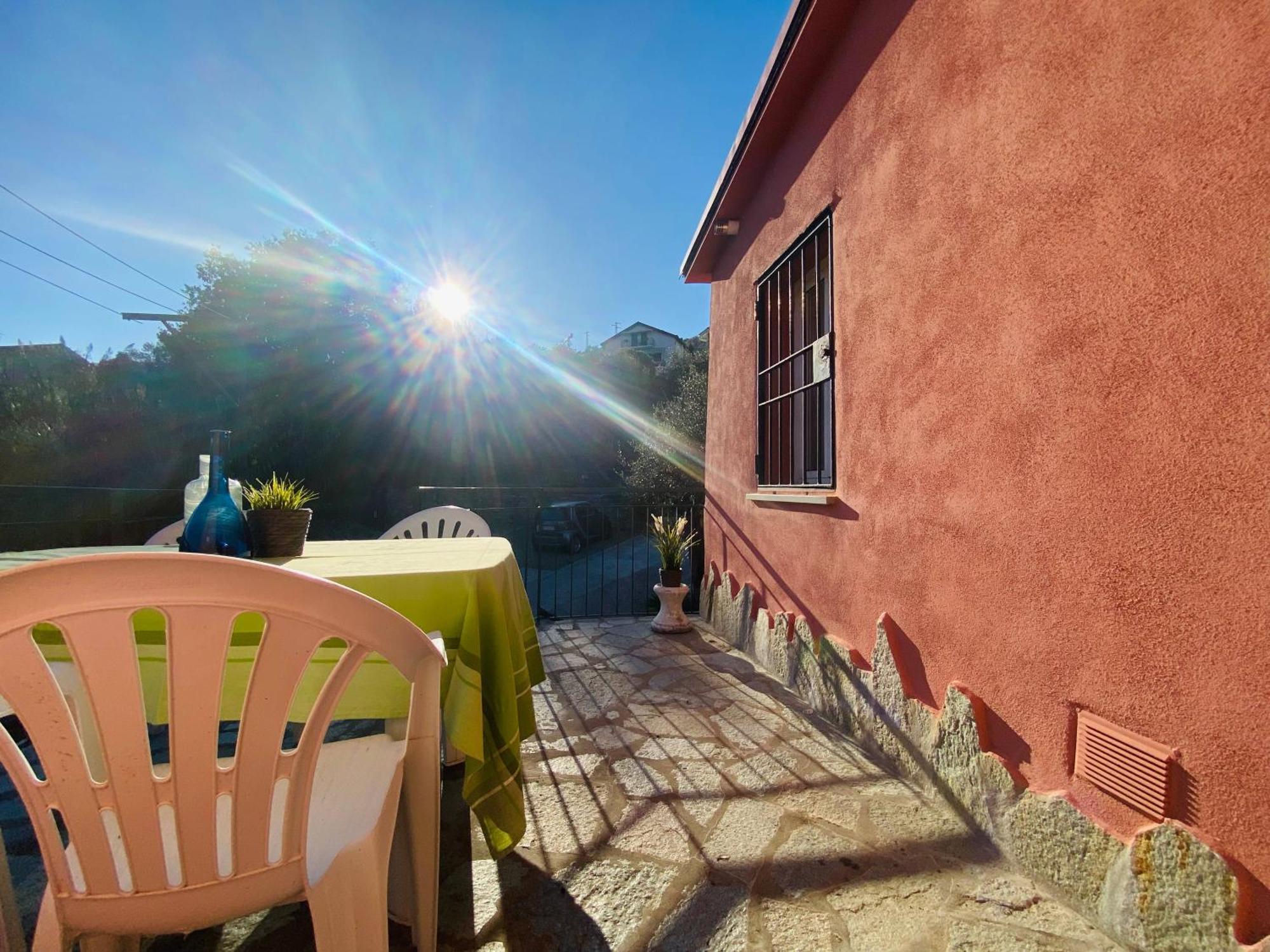 Alla Casa Rosa, Peaceful Apartment Surrounded By Greenery With Free Parking, Wifi & Air Conditioning Рапало Екстериор снимка