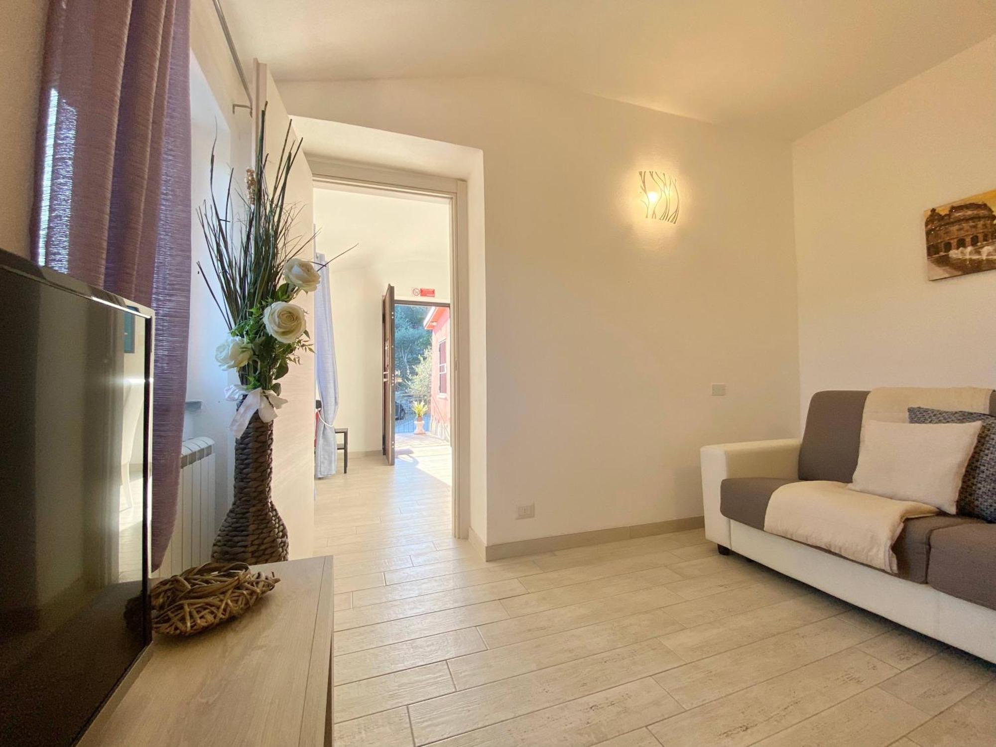 Alla Casa Rosa, Peaceful Apartment Surrounded By Greenery With Free Parking, Wifi & Air Conditioning Рапало Екстериор снимка